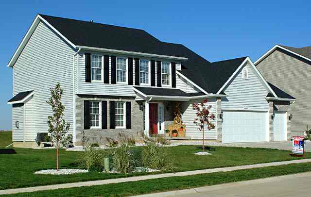 5589 North Ridge Circle Bettendorf, IA 52722 - Photo 1 of 9 Gallery Image 1