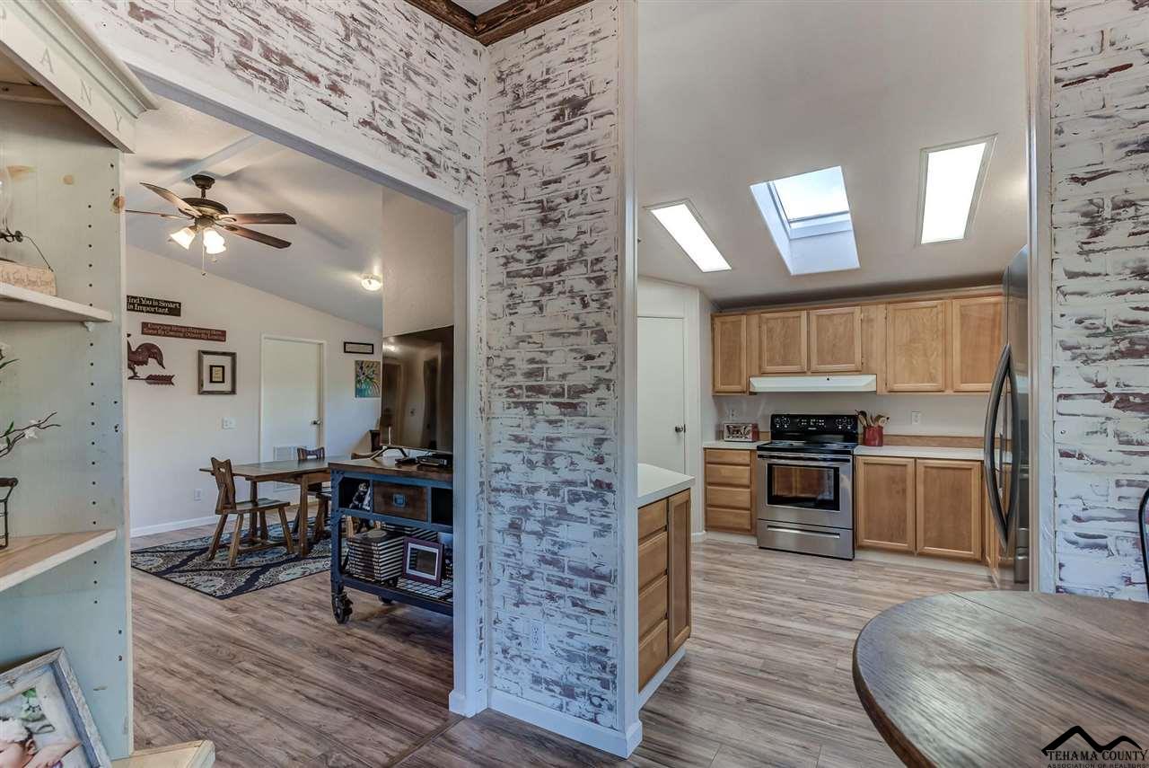 13325 Rd Runner Loop Red Bluff, CA 96080 - Photo 2 of 47