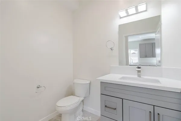 $4,500 | 1961 Waltonia Drive, Unit 104, Montrose, CA 91020