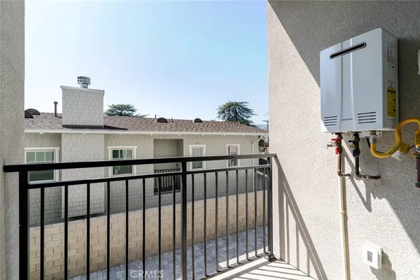 $4,500 | 1961 Waltonia Drive, Unit 104, Montrose, CA 91020
