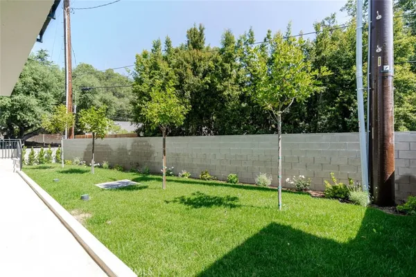 $4,500 | 1961 Waltonia Drive, Unit 104, Montrose, CA 91020