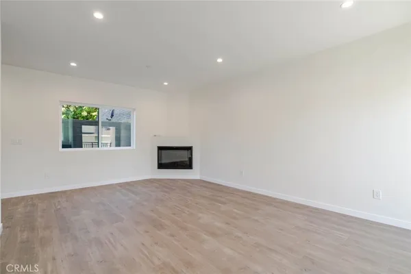 $4,500 | 1961 Waltonia Drive, Unit 104, Montrose, CA 91020