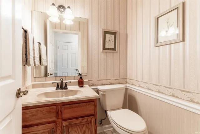 $409,900 | 8855 Camelot Drive, Newburgh, IN 47630