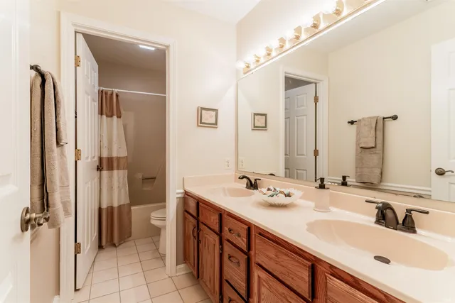 $409,900 | 8855 Camelot Drive, Newburgh, IN 47630