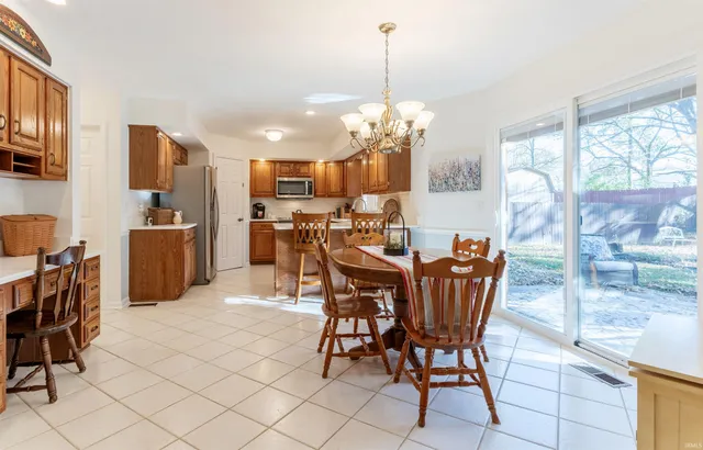 $409,900 | 8855 Camelot Drive, Newburgh, IN 47630