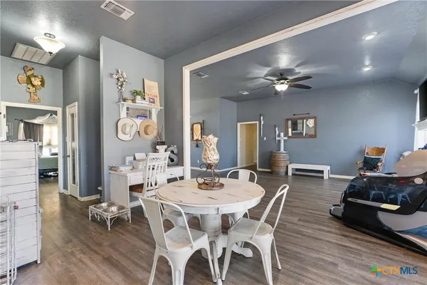 $995,000 | 173 County Road 458A, Thorndale, TX 76577