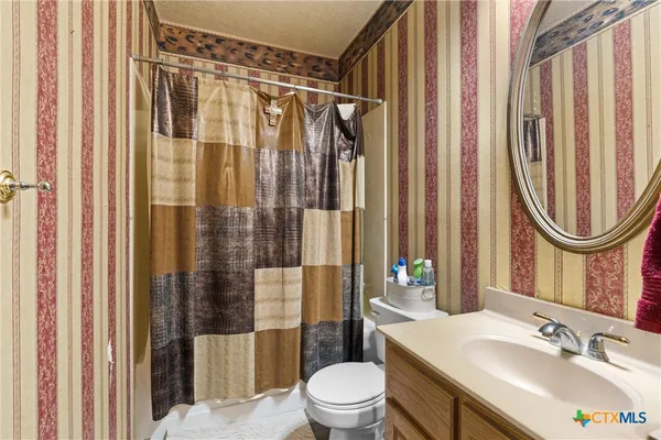 $995,000 | 173 County Road 458A, Thorndale, TX 76577