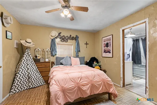 $995,000 | 173 County Road 458A, Thorndale, TX 76577