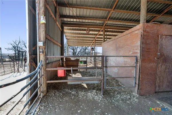 $995,000 | 173 County Road 458A, Thorndale, TX 76577