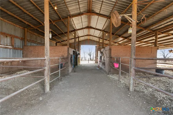 $995,000 | 173 County Road 458A, Thorndale, TX 76577