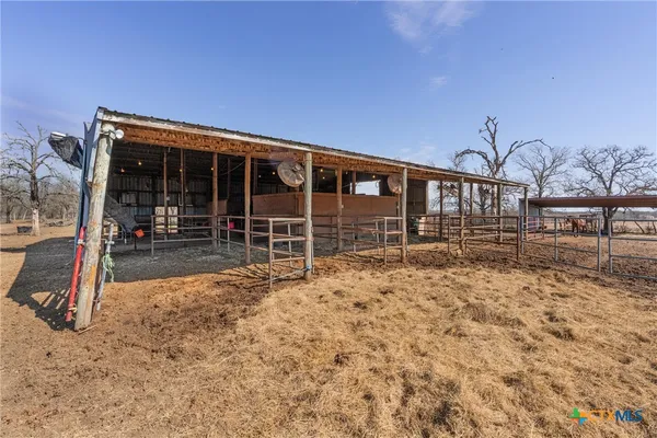 $995,000 | 173 County Road 458A, Thorndale, TX 76577