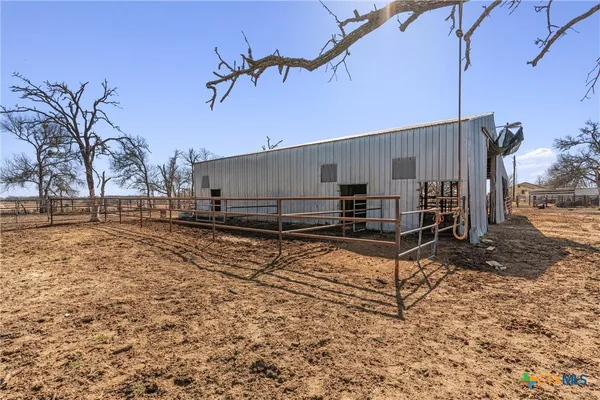 $995,000 | 173 County Road 458A, Thorndale, TX 76577