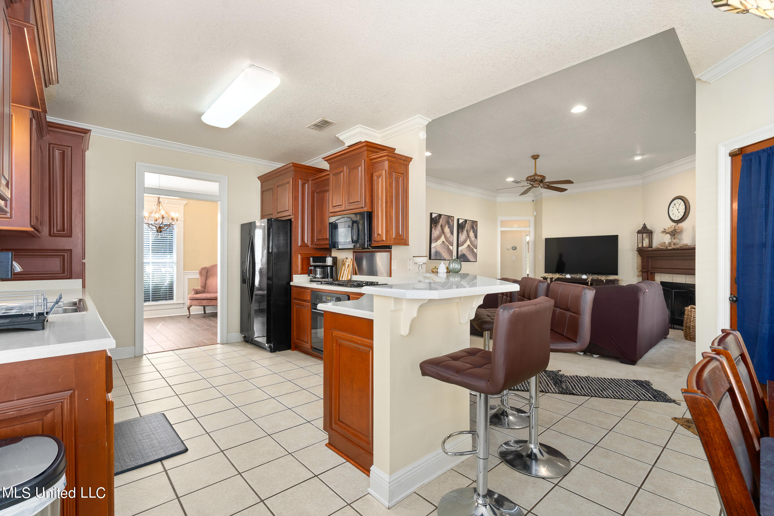 2426 Old Bay Road Biloxi, MS 39531 - Photo 12 of 27 Kitchen
