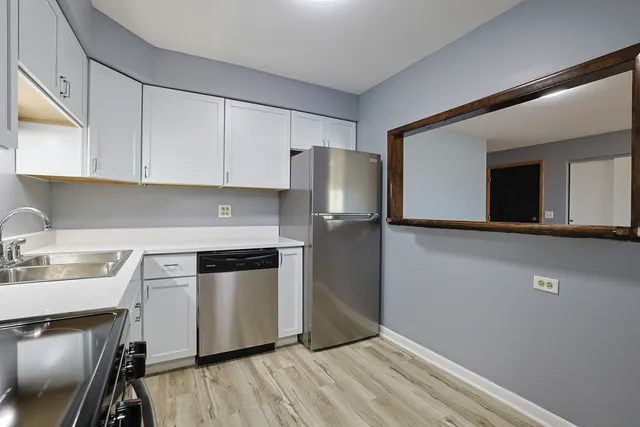 $219,900 | 1111 Pleasant Run Drive, Unit 911, Wheeling, IL 60090