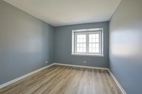 $214,990 | 1111 Pleasant Run Drive, Unit 911, Wheeling, IL 60090