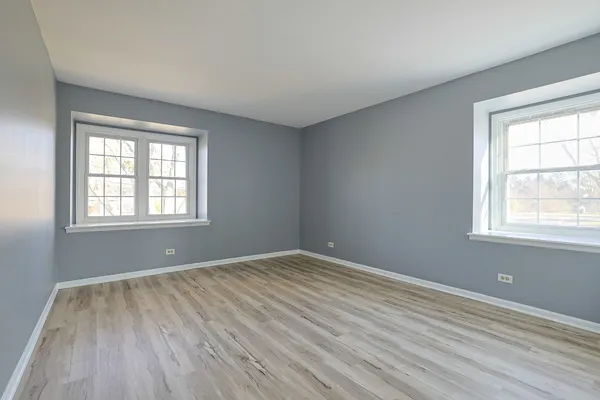 $214,990 | 1111 Pleasant Run Drive, Unit 911, Wheeling, IL 60090