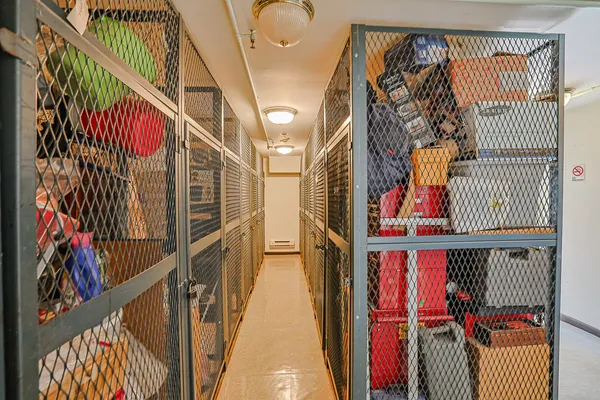 $214,990 | 1111 Pleasant Run Drive, Unit 911, Wheeling, IL 60090