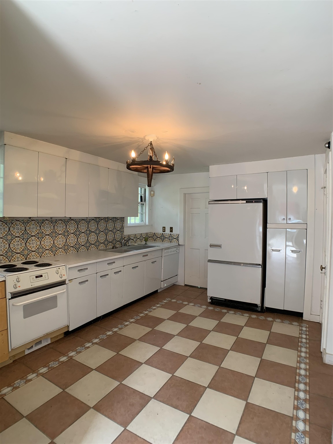 816 Popple Dungeon Road Chester, VT 05143 - Photo 5 of 40