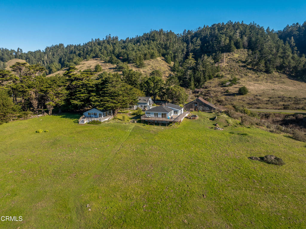 1990 Highway 1 Albion, CA 95410 - Photo 13 of 57 Saddle Point Homes