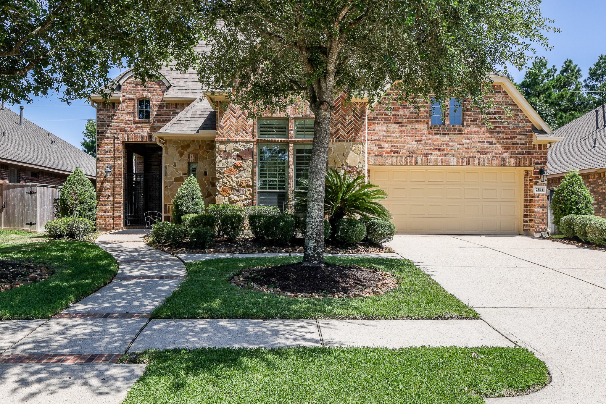 2811 King Point View Lane Spring, TX 77388 - Photo 2 of 47