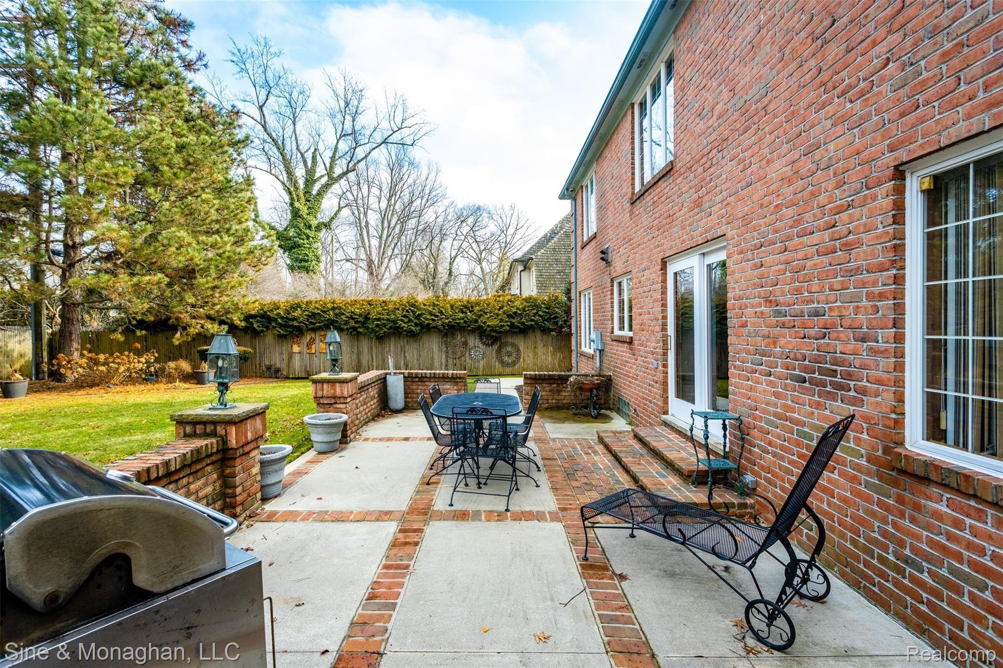 96 Lewiston Road Grosse Pointe, MI 48236 - Photo 47 of 76 96 Lewiston Int S003.jpg