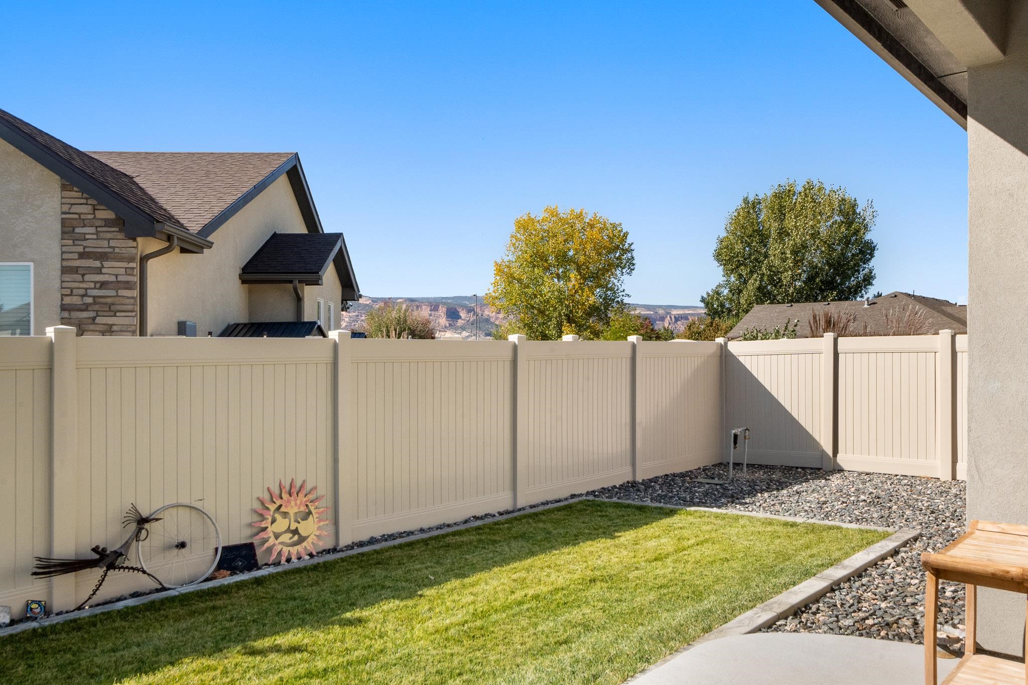 559 Hobbs Court Fruita, CO 81521 - Photo 27 of 40 a view of a backyard