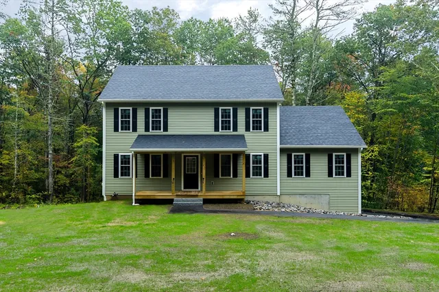 $599,900 | 76 North Brookfield Road, New Braintree, MA 01531