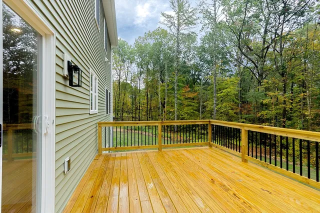 $599,900 | 76 North Brookfield Road, New Braintree, MA 01531