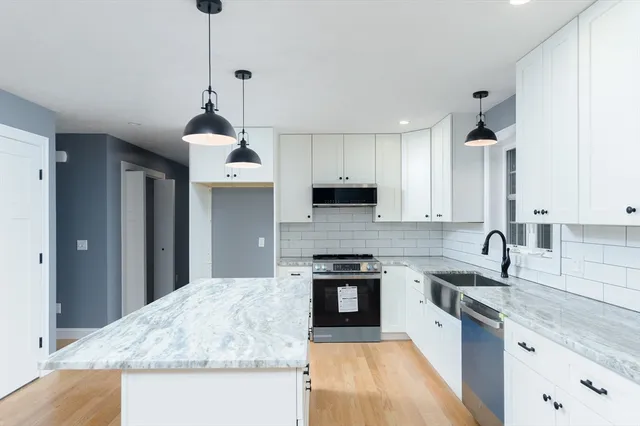 $599,900 | 76 North Brookfield Road, New Braintree, MA 01531