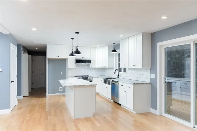 $599,900 | 76 North Brookfield Road, New Braintree, MA 01531