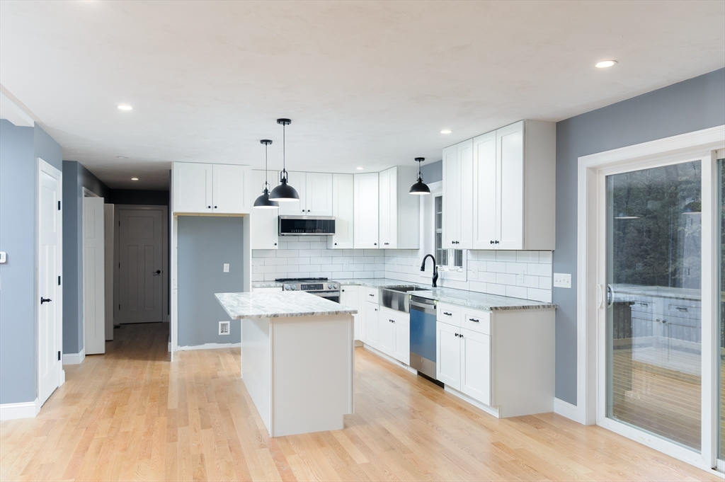 76 North Brookfield Road New Braintree, MA 01531 - Photo 4 of 27