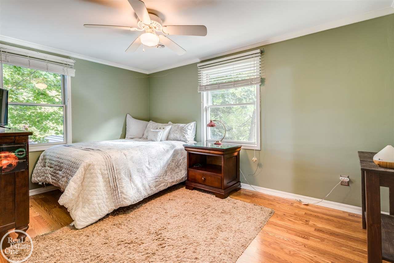 2915 Riverside Drive Port Huron, MI 48060 - Photo 63 of 92 50043826-62.JPG