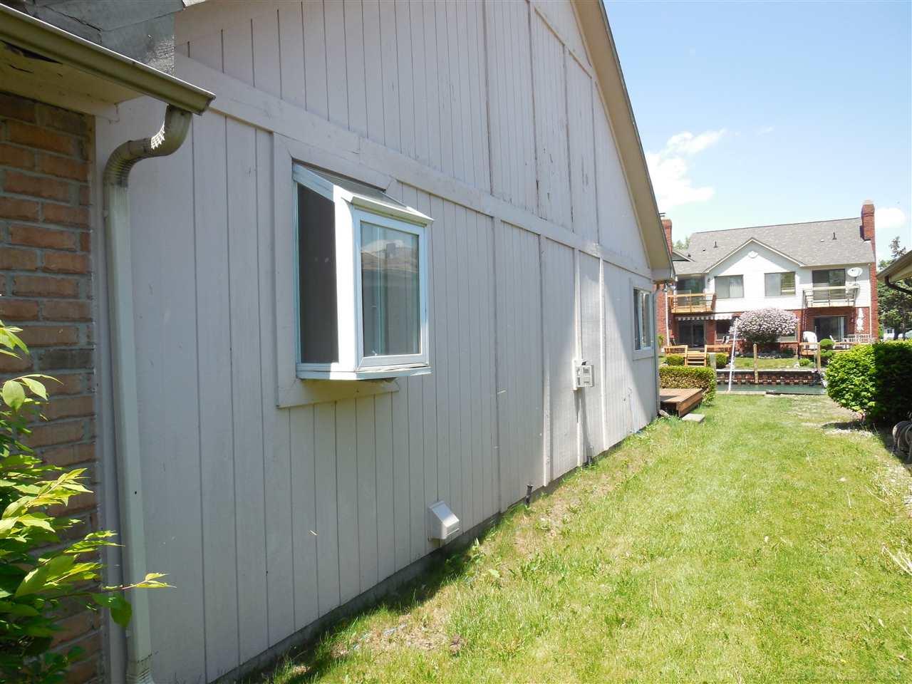 5944 Pointe Tremble Road Algonac, MI 48001 - Photo 8 of 30 31296879-9.JPG