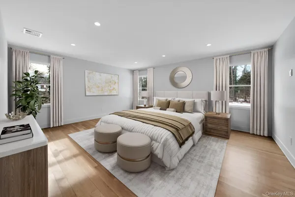 $2,800,000 | 4 Northwood Court, Woodbury, NY 11797