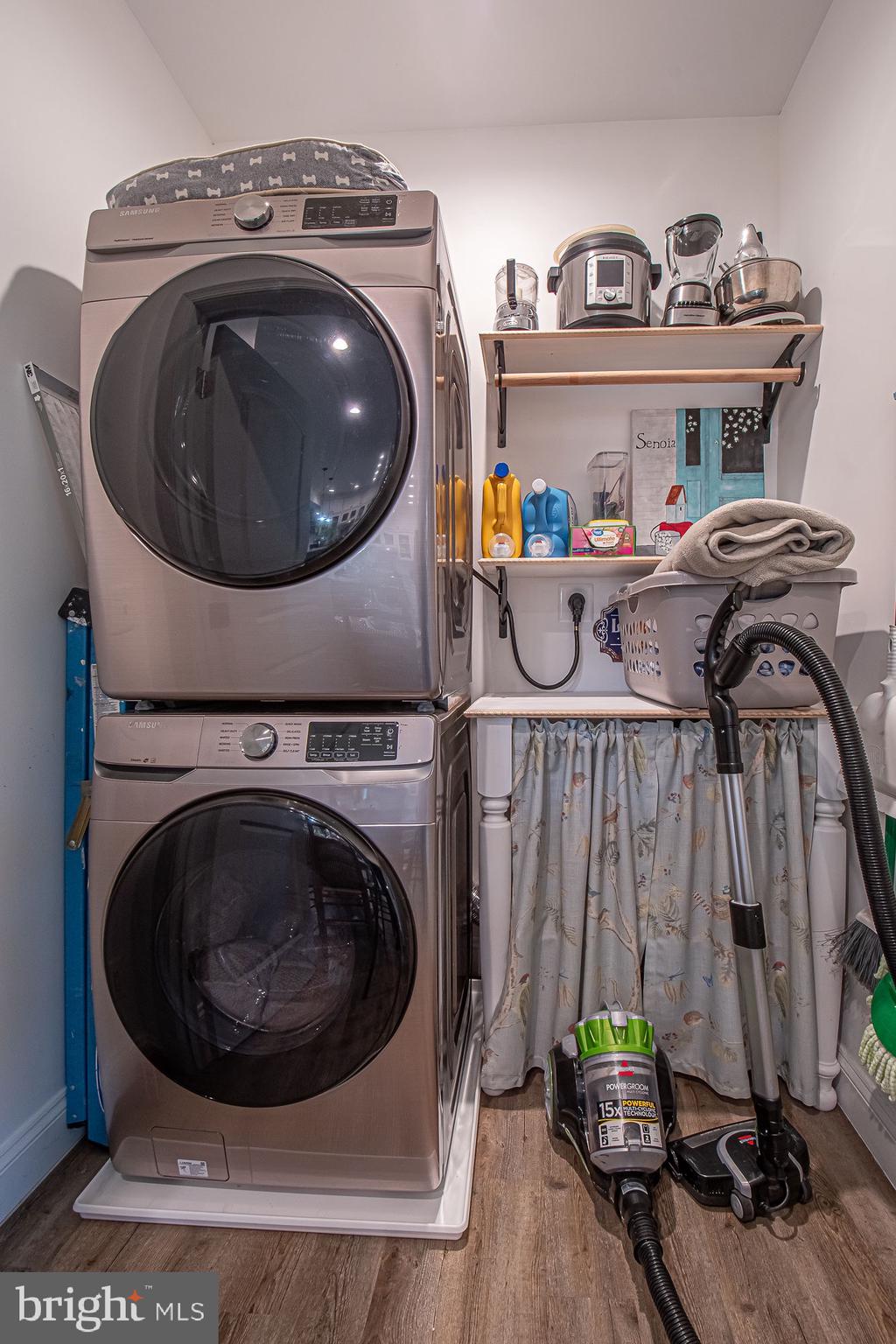 691 Sunset Village Road Front Royal, VA 22630 - Photo 23 of 63 Laundry room