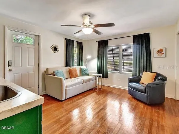 $1,250 | 311 North Blue Lake Terrace, DeLand, FL 32724