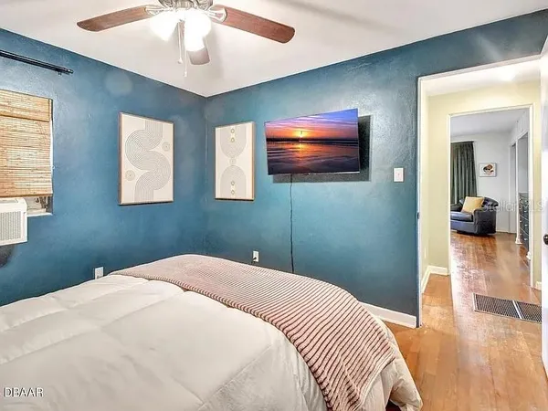 $1,250 | 311 North Blue Lake Terrace, DeLand, FL 32724