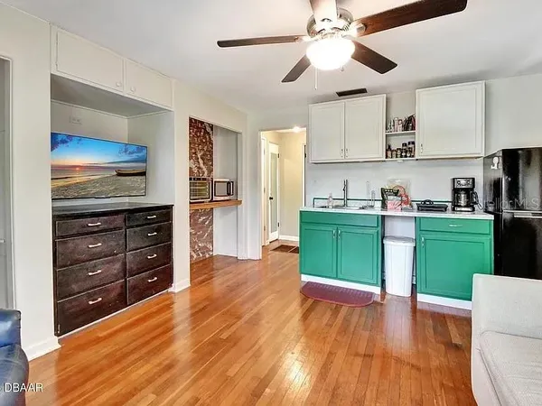 $1,250 | 311 North Blue Lake Terrace, DeLand, FL 32724