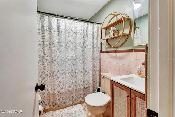 $1,250 | 311 North Blue Lake Terrace, DeLand, FL 32724