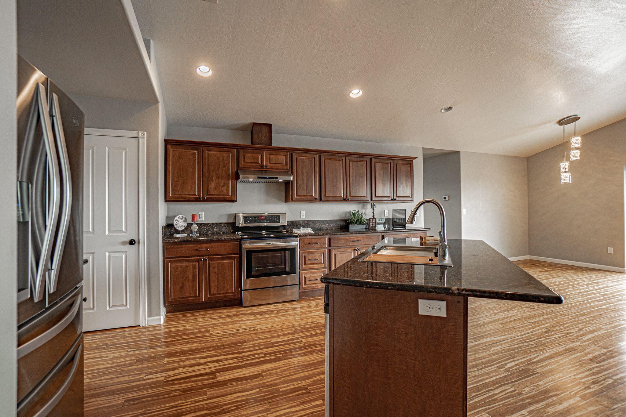 1020 Azure Way Eagle Point, OR 97524 - Photo 16 of 51 eDuw5Dlw
