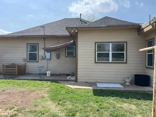 $189,000 | 406 West 8th Street, Brady, TX 76825