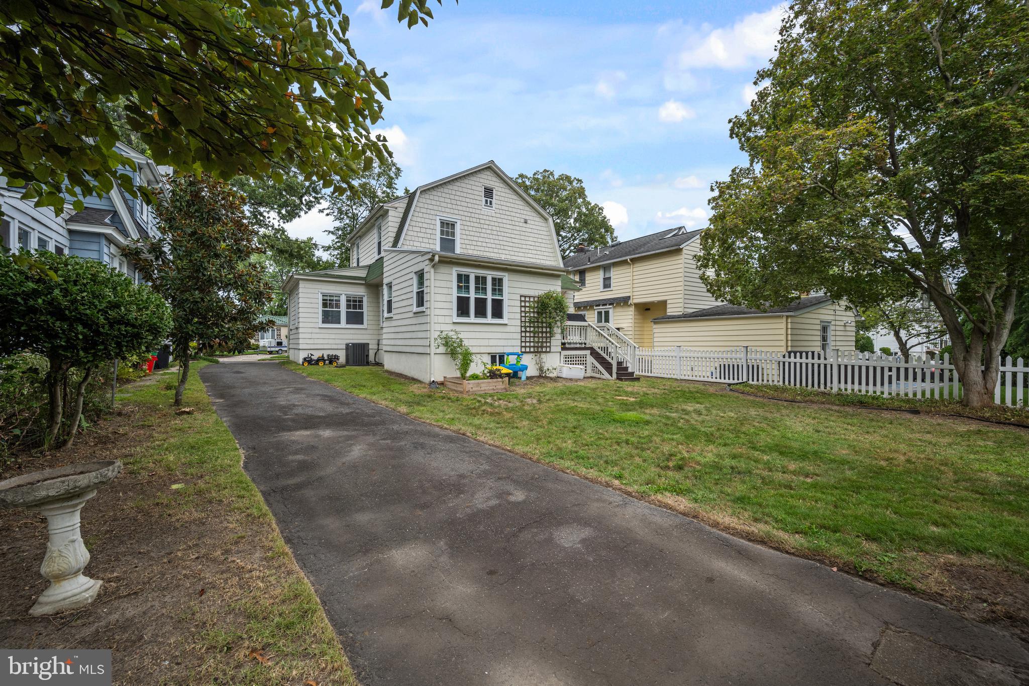 424 Maple Avenue Haddonfield, NJ 08033 - Photo 4 of 36