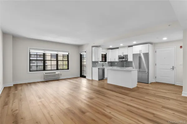 $5,300 | 11 Purdy Street, Unit 202, Harrison, NY 10528