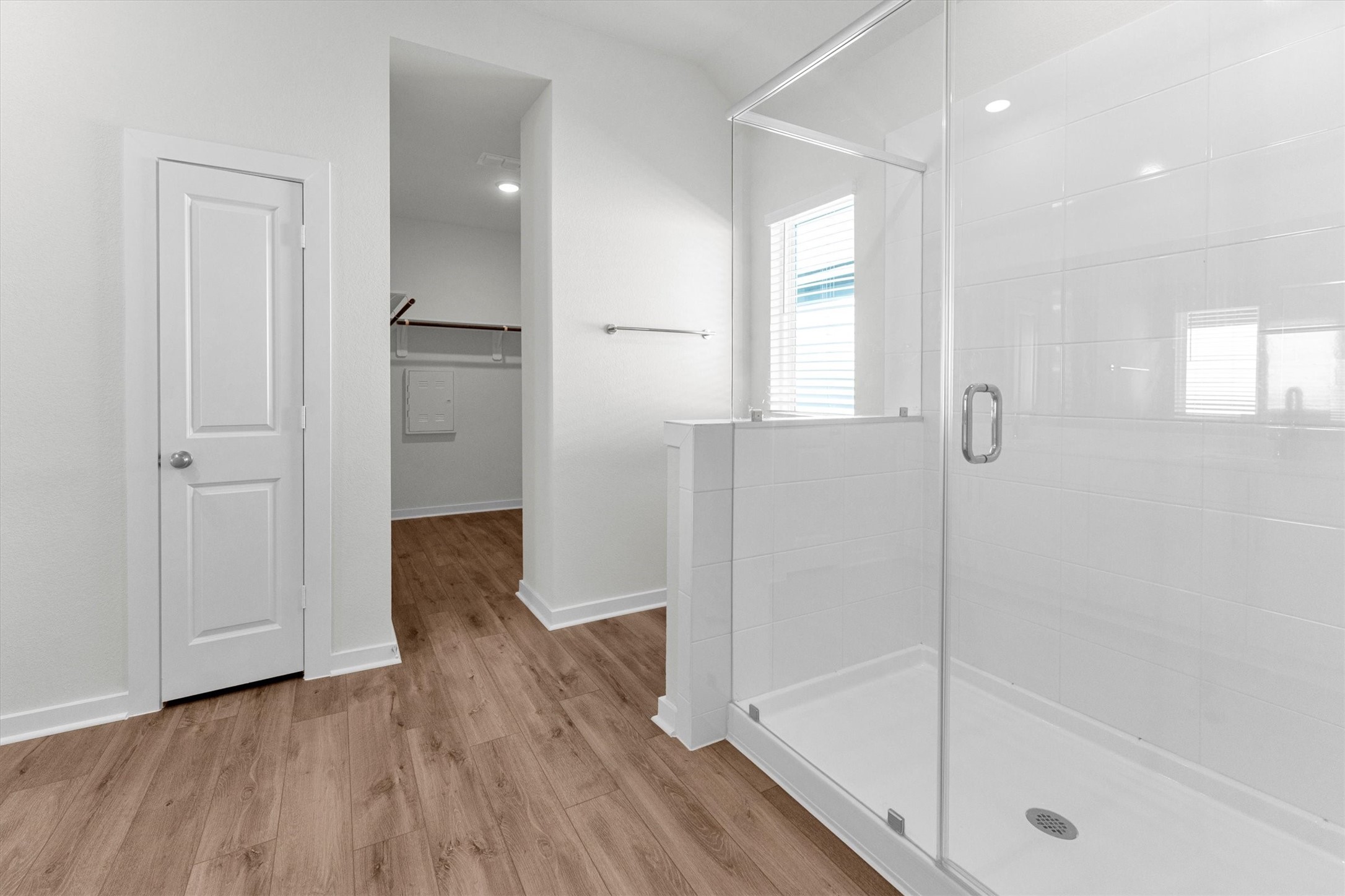 16914 Tulip Row Lane Cypress, TX 77429 - Photo 32 of 48 a bathroom with a bathtub and a shower