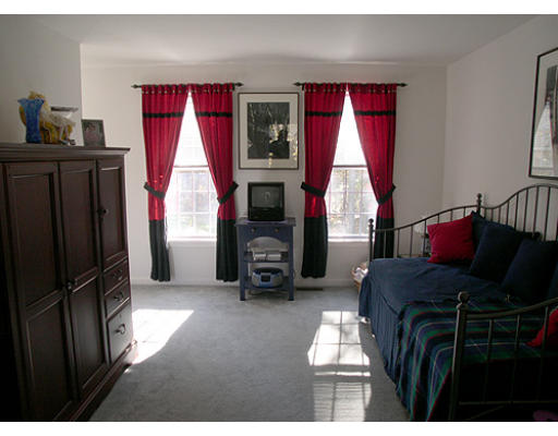 22 North End Road Townsend, MA 01469 - Photo 3 of 6 Gallery Image 3