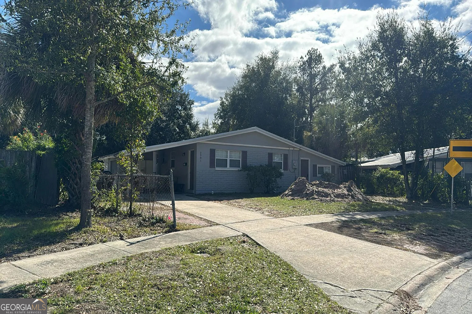 2901 Stonehurst Road East Jacksonville, FL 32277 - Photo 2 of 5