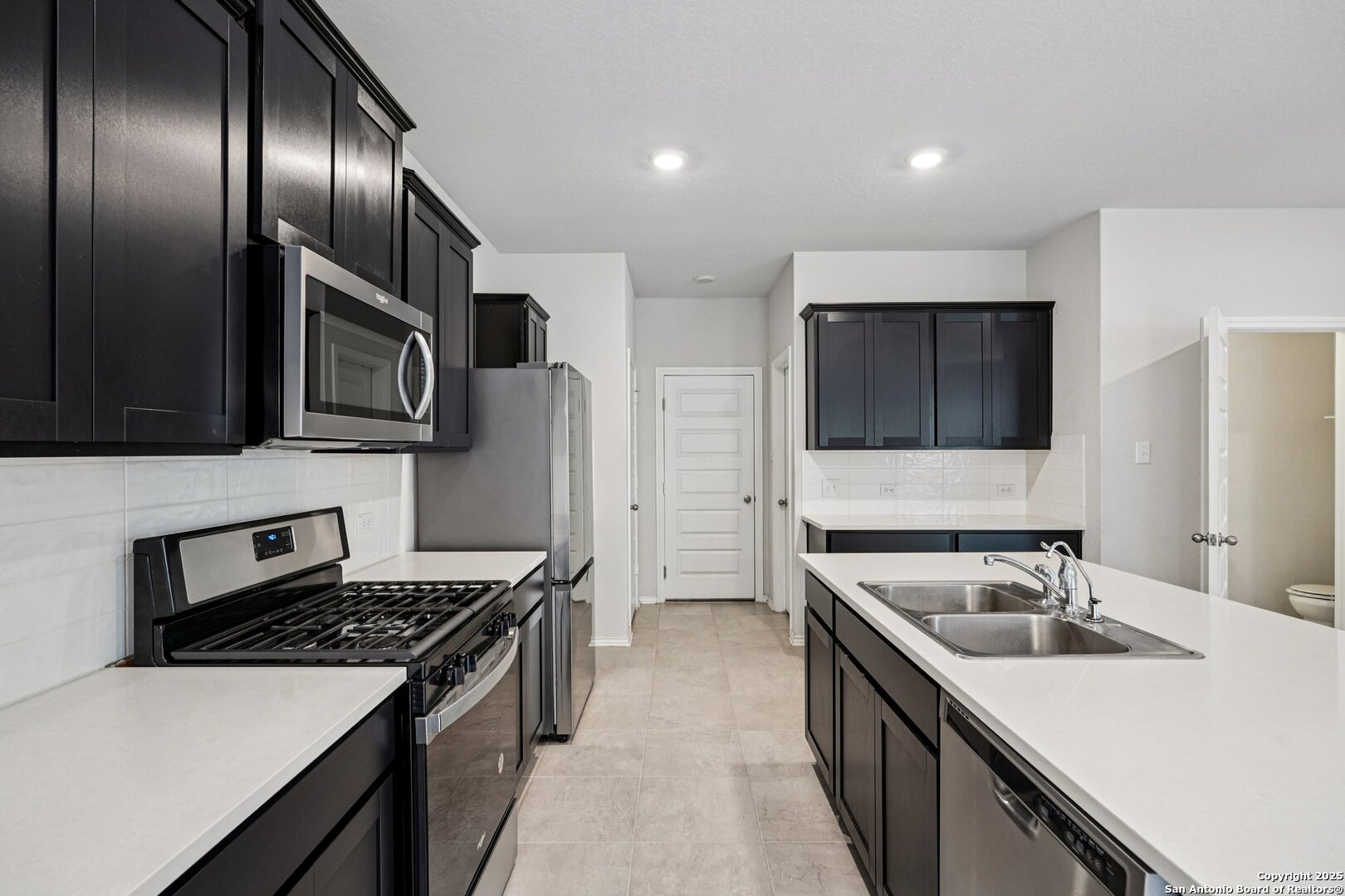 6806 Prue Road, Unit 27 San Antonio, TX 78240 - Photo 9 of 44