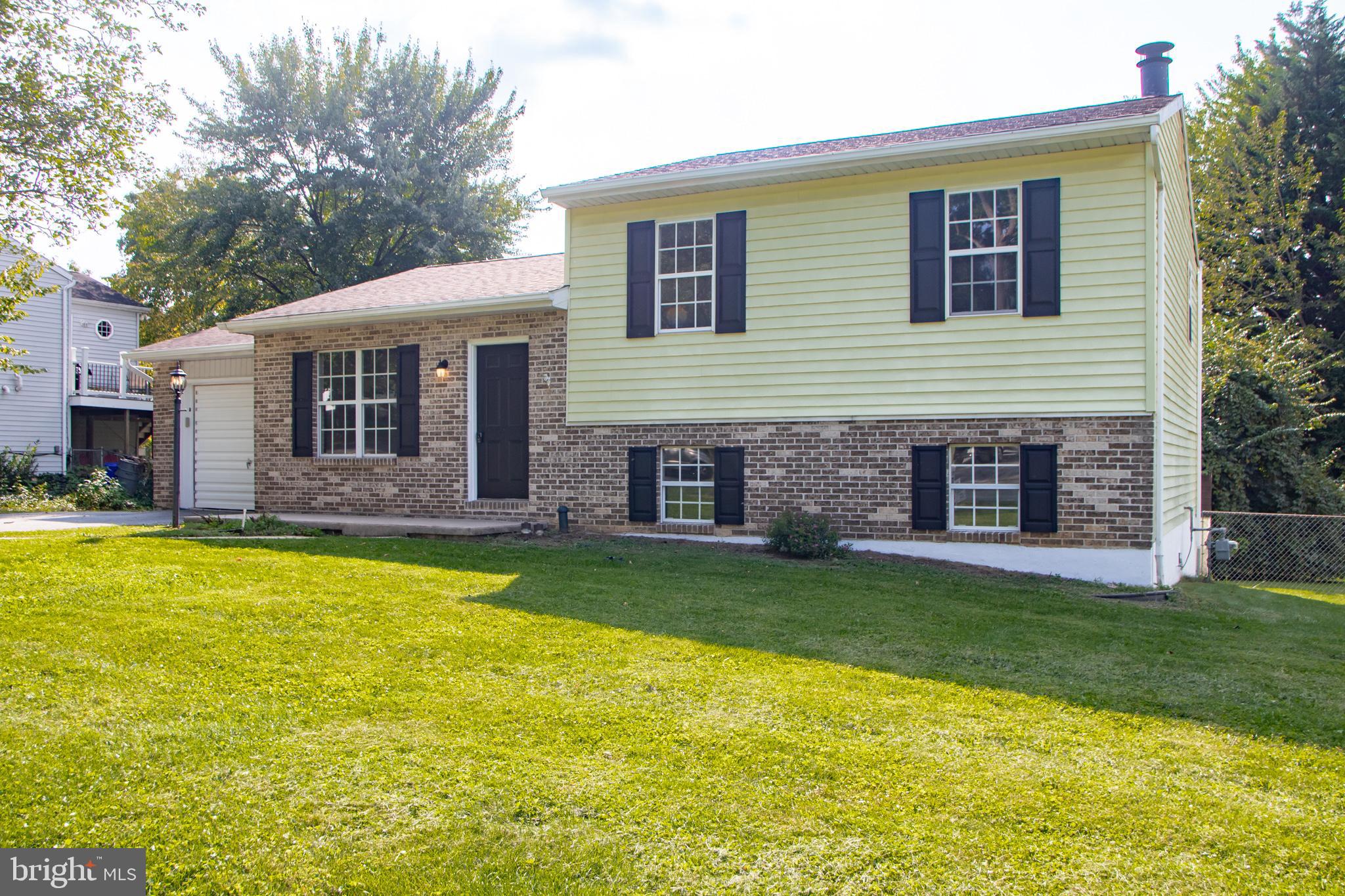 3659 Harrowgate Road York, PA 17402 - Photo 1 of 57 Gallery Image 1