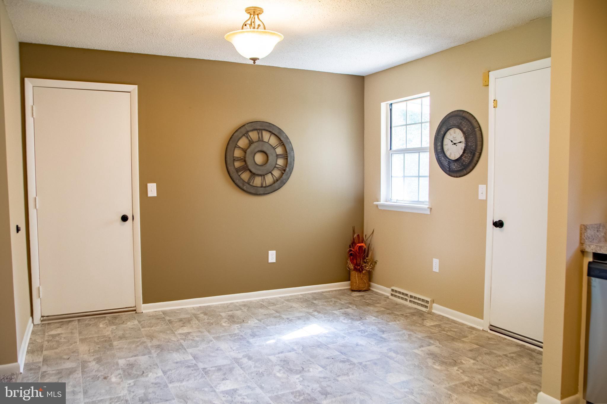 3659 Harrowgate Road York, PA 17402 - Photo 14 of 57 Gallery Image 14