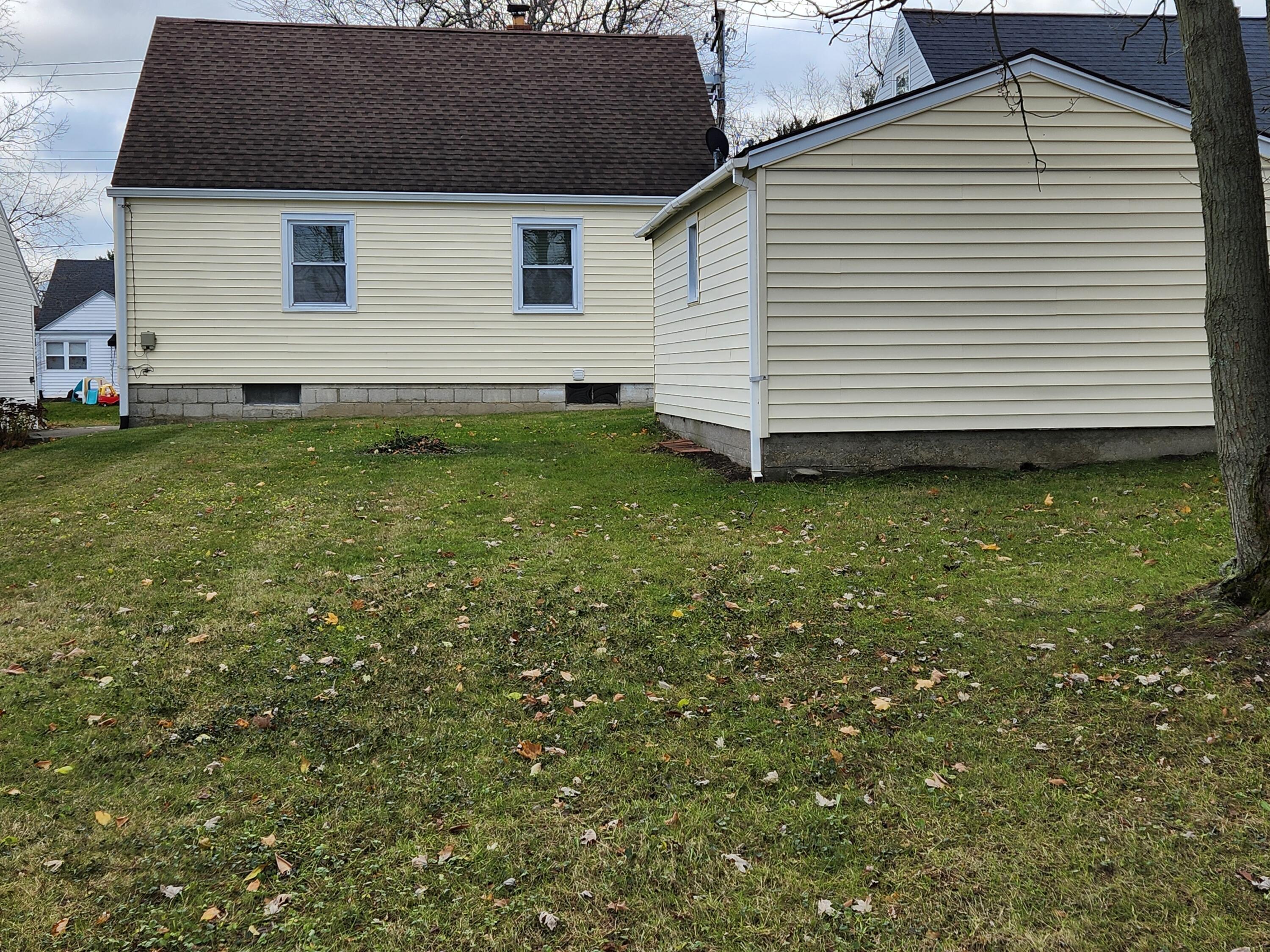 318 Muth Road Mansfield, OH 44903 - Photo 17 of 17 318 Muth back of house
